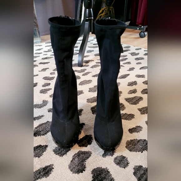 Burberry Boots 39 great condition - Picture 1 of 3